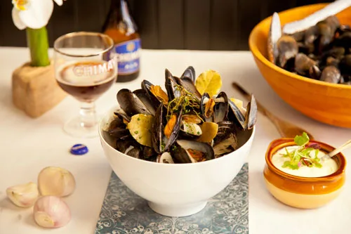 Bowl of New England mussels